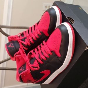 Nike Air Jordan 1 mid